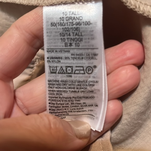 Gap soft suit trouser in size 10 tall - Picture 6 of 6